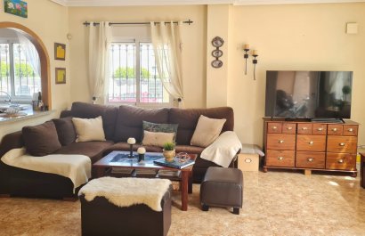 Resale - Villa - Orihuela Costa - Los Dolses
