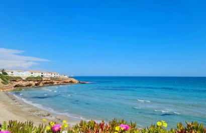 Resale - Villa - Orihuela Costa - Los Dolses
