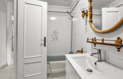 Resale - Apartment / flat - Torrevieia - Playa de los Locos