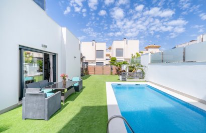 Resale - Villa - Torrevieia - Torrevieja