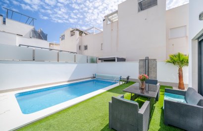 Resale - Villa - Torrevieia - Torrevieja