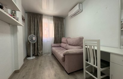Resale - Apartment / flat - Torrevieia - Center