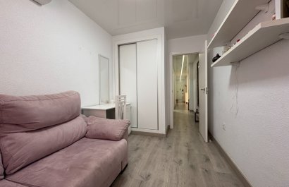Resale - Apartment / flat - Torrevieia - Center