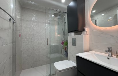 Resale - Apartment / flat - Torrevieia - Center
