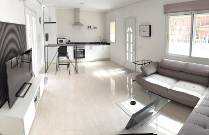 Resale - Townhouse / Duplex / Corner - Ciudad Quesada - Benimar
