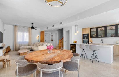 Resale - Townhouse / Duplex / Corner - Alicante - Playa San Juan