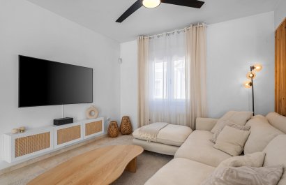 Resale - Townhouse / Duplex / Corner - Alicante - Playa San Juan