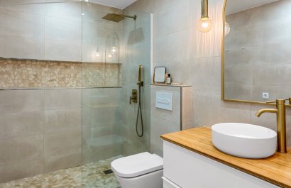 Resale - Townhouse / Duplex / Corner - Alicante - Playa San Juan