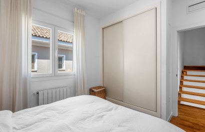 Resale - Townhouse / Duplex / Corner - Alicante - Playa San Juan