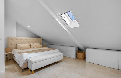 Resale - Townhouse / Duplex / Corner - Alicante - Playa San Juan