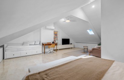 Resale - Townhouse / Duplex / Corner - Alicante - Playa San Juan