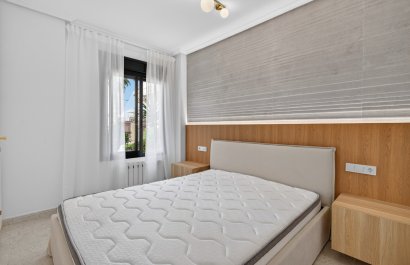 Resale - Apartment / flat - Orihuela Costa - Campoamor