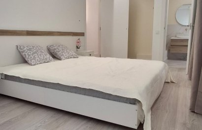 Resale - Apartment / flat - Torrevieia - Playa Acequion