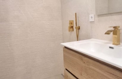 Resale - Apartment / flat - Torrevieia - Playa Acequion