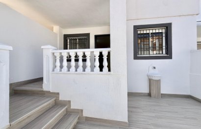 Resale - Townhouse / Duplex / Corner - Torrevieia - Parque de las Naciones