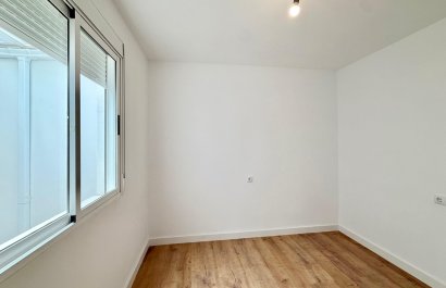 Resale - Townhouse / Duplex / Corner - Torrevieia - Parque de las Naciones