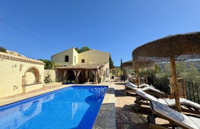 Resale - Villa - Relleu