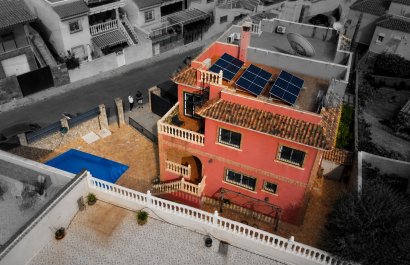Resale - Townhouse / Duplex / Corner - San Miguel de Salinas