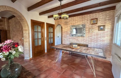 Resale - Townhouse / Duplex / Corner - San Miguel de Salinas
