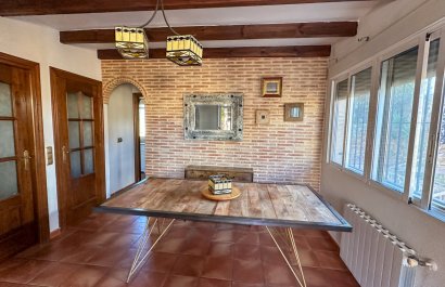 Resale - Townhouse / Duplex / Corner - San Miguel de Salinas