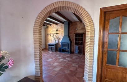 Resale - Townhouse / Duplex / Corner - San Miguel de Salinas