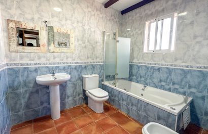 Resale - Townhouse / Duplex / Corner - San Miguel de Salinas