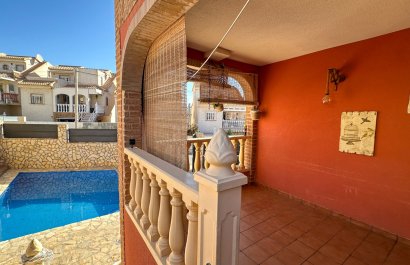 Resale - Townhouse / Duplex / Corner - San Miguel de Salinas