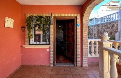 Resale - Townhouse / Duplex / Corner - San Miguel de Salinas