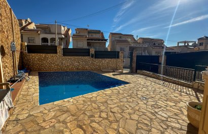 Resale - Townhouse / Duplex / Corner - San Miguel de Salinas