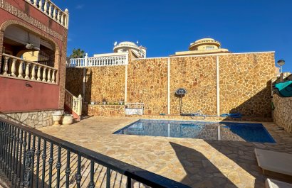 Resale - Townhouse / Duplex / Corner - San Miguel de Salinas