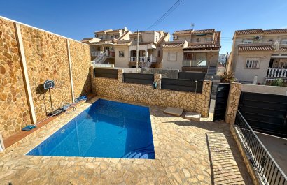 Resale - Townhouse / Duplex / Corner - San Miguel de Salinas