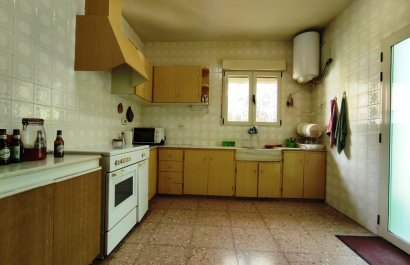 Resale - Villa - Alcoy - Urbanizaciones