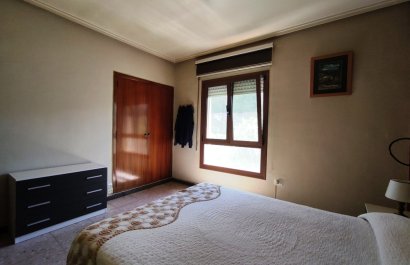 Resale - Villa - Alcoy - Urbanizaciones