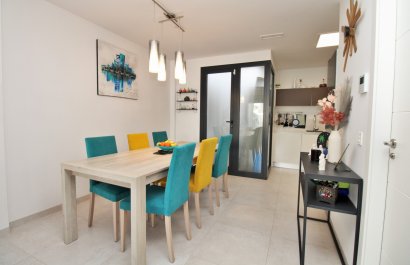 Reventa - Townhouse / Duplex - Villamartín