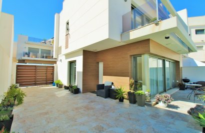 Resale - Villa - Villamartín