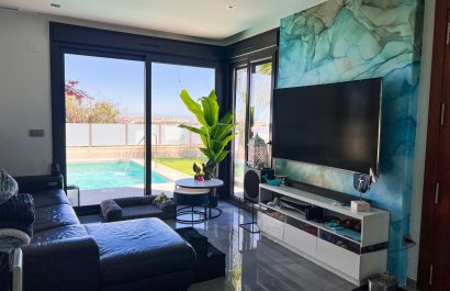 Reventa - Villa - Torrevieia - Los Balcones