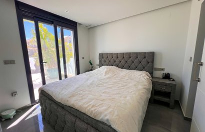 Reventa - Villa - Torrevieia - Los Balcones