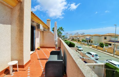 Resale - Townhouse / Duplex / Corner - Villamartín - PAU 8