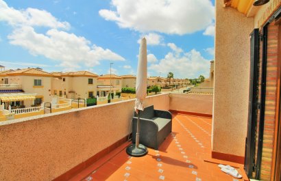 Resale - Townhouse / Duplex / Corner - Villamartín - PAU 8