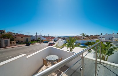 Resale - Townhouse / Duplex / Corner - Ciudad Quesada - town