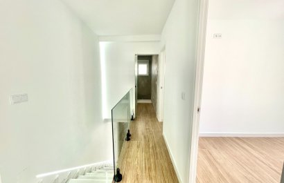 Resale - Townhouse / Duplex / Corner - Daya Vieja