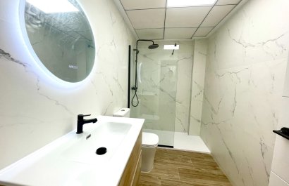 Resale - Townhouse / Duplex / Corner - Daya Vieja