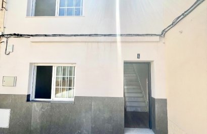 Resale - Townhouse / Duplex / Corner - Daya Vieja