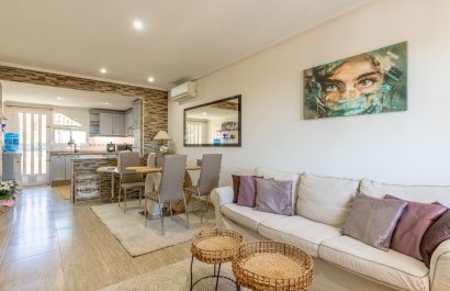 Resale - Townhouse / Duplex / Corner - Orihuela Costa - Villamartín