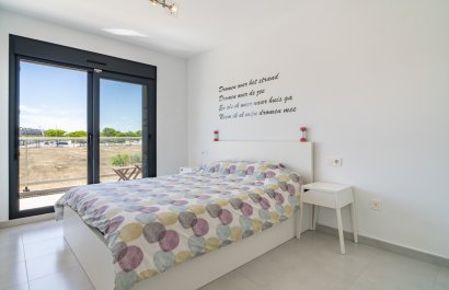 Resale - Townhouse / Duplex / Corner - Pilar de la Horadada - Mil Palmeras