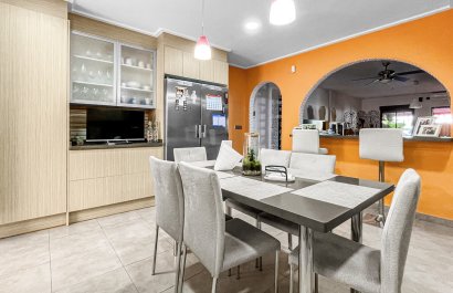 Resale - Townhouse / Duplex / Corner - Torrevieia - Los Balcones