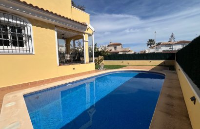 Reventa - Villa - Orihuela Costa - Los Dolses