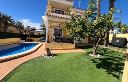Reventa - Villa - Orihuela Costa - Los Dolses