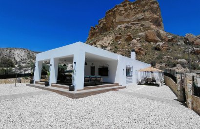Resale - Villa - Crevillente