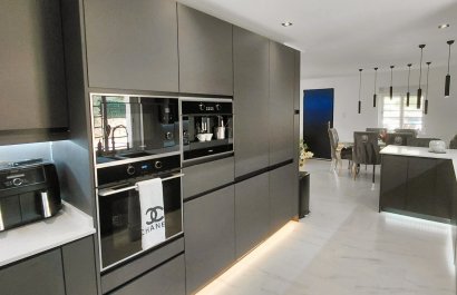 Resale - Villa - Crevillente